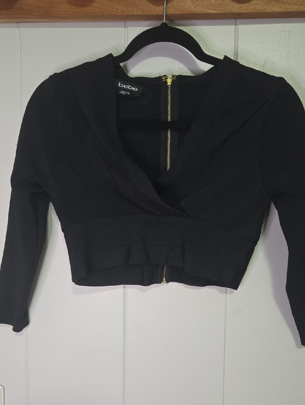 bebe Black Cropped V-Neck Long Sleeve Top with Gold Zipper